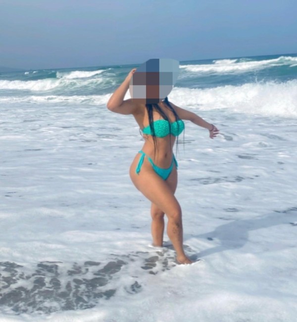 JOVENCITA ESTROVERTIDA Y SENSUAL EN COLLBLANC