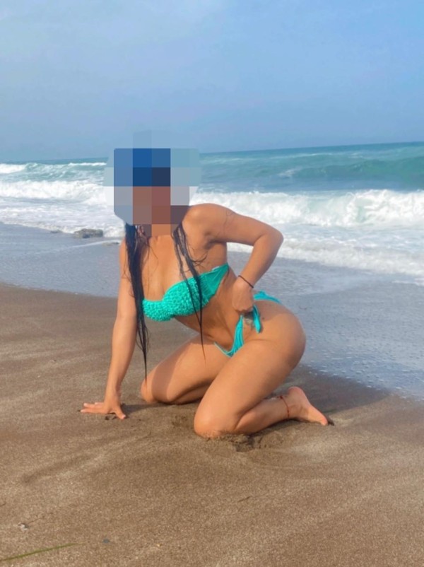 JOVENCITA ESTROVERTIDA Y SENSUAL EN COLLBLANC