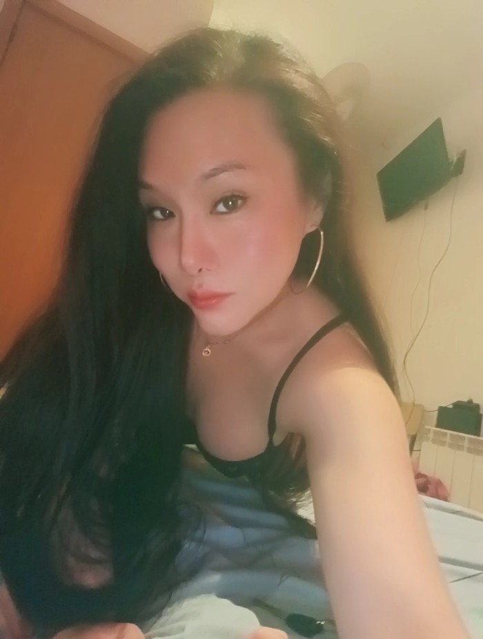 Atendimento especial. Caliente fiestera y explosiv