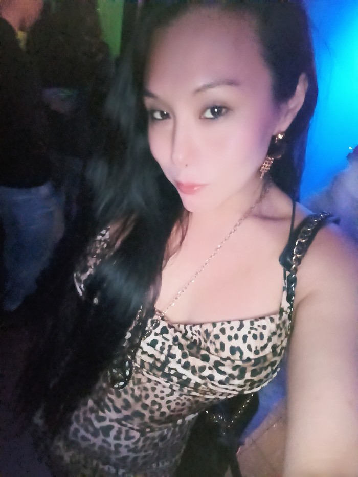Atendimento especial. Caliente fiestera y explosiv