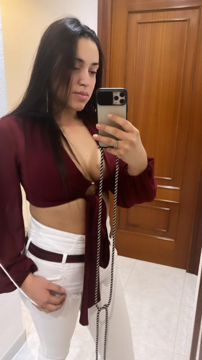 MORENA COLOMBIANA FOGOZA DE BUENAS CURVAS