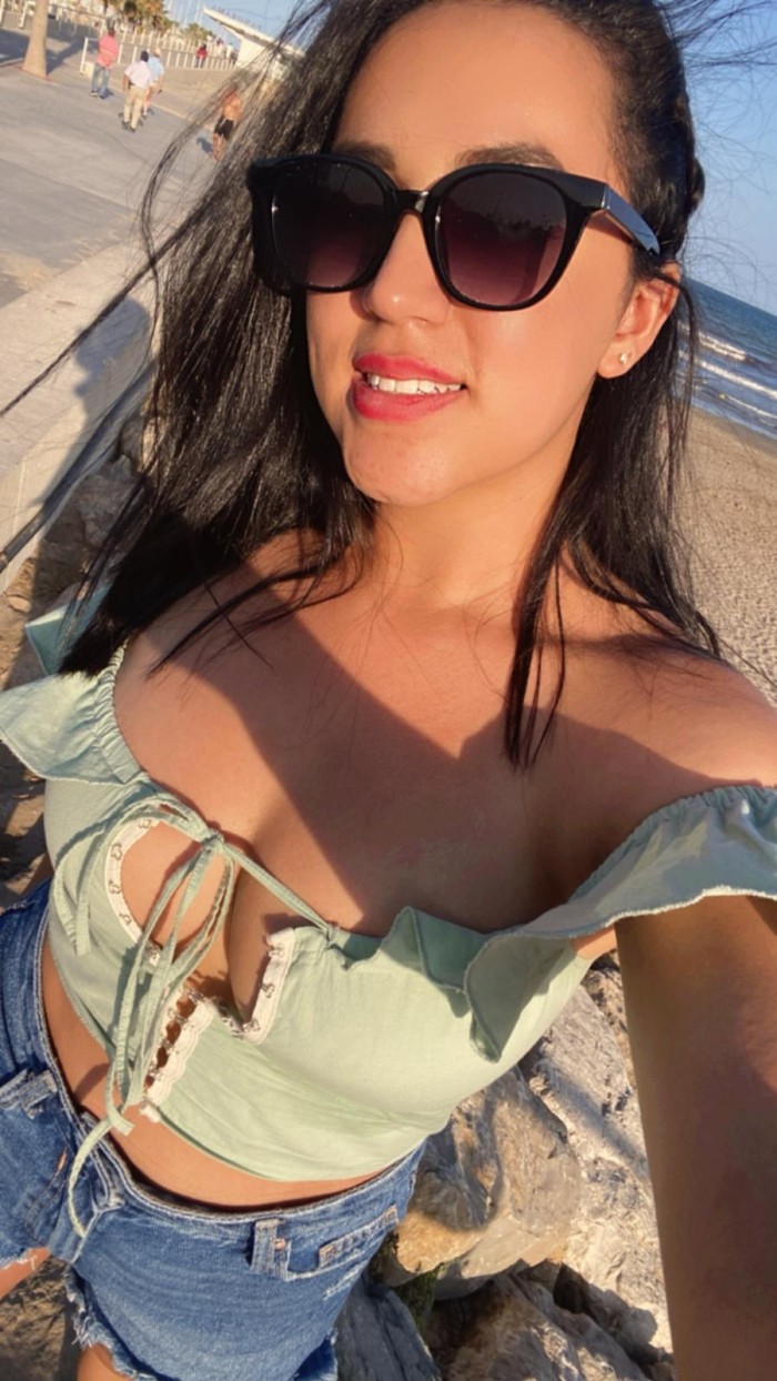 MORENA COLOMBIANA FOGOZA DE BUENAS CURVAS