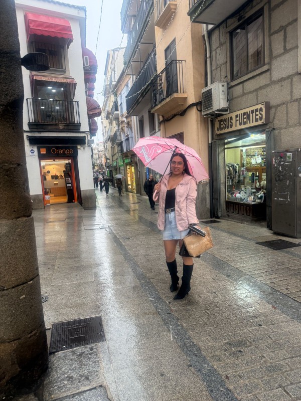 CATRINA RECIÉN LLEGADA MADRID GRAN VIA