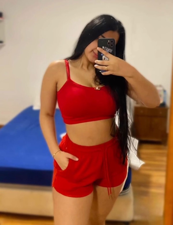 JOVENCITA 24 años COLOMBIANA FIESTERA