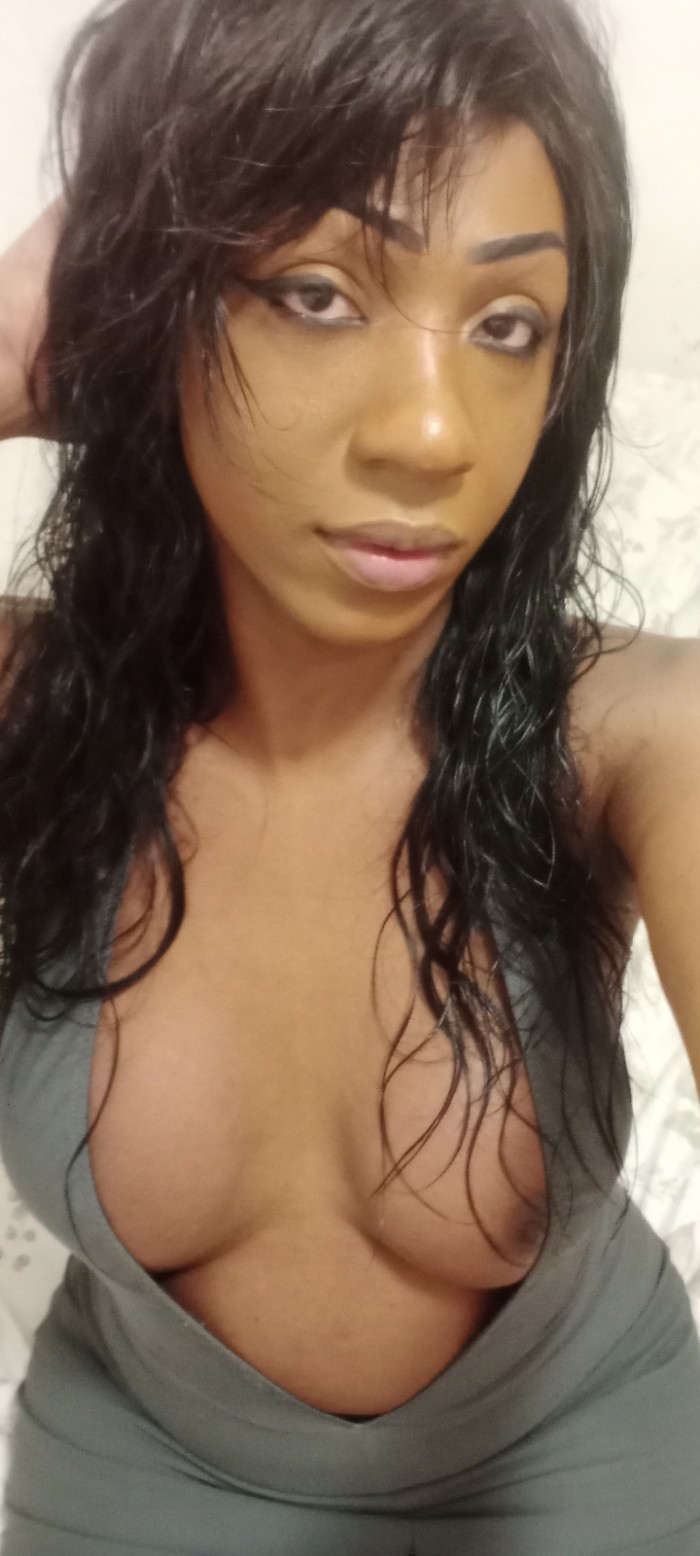 Gleicy trans wapa y femenina