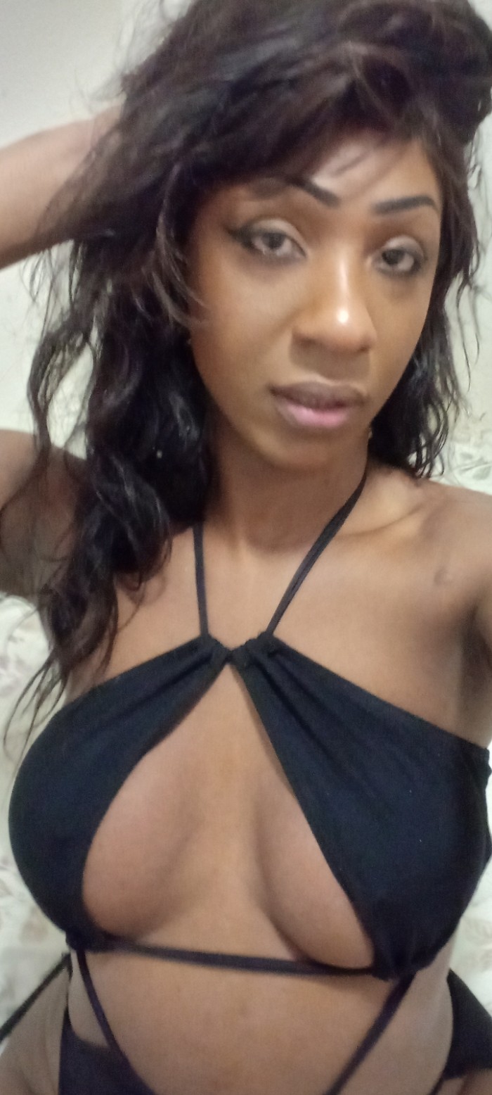 Gleicy trans wapa y femenina