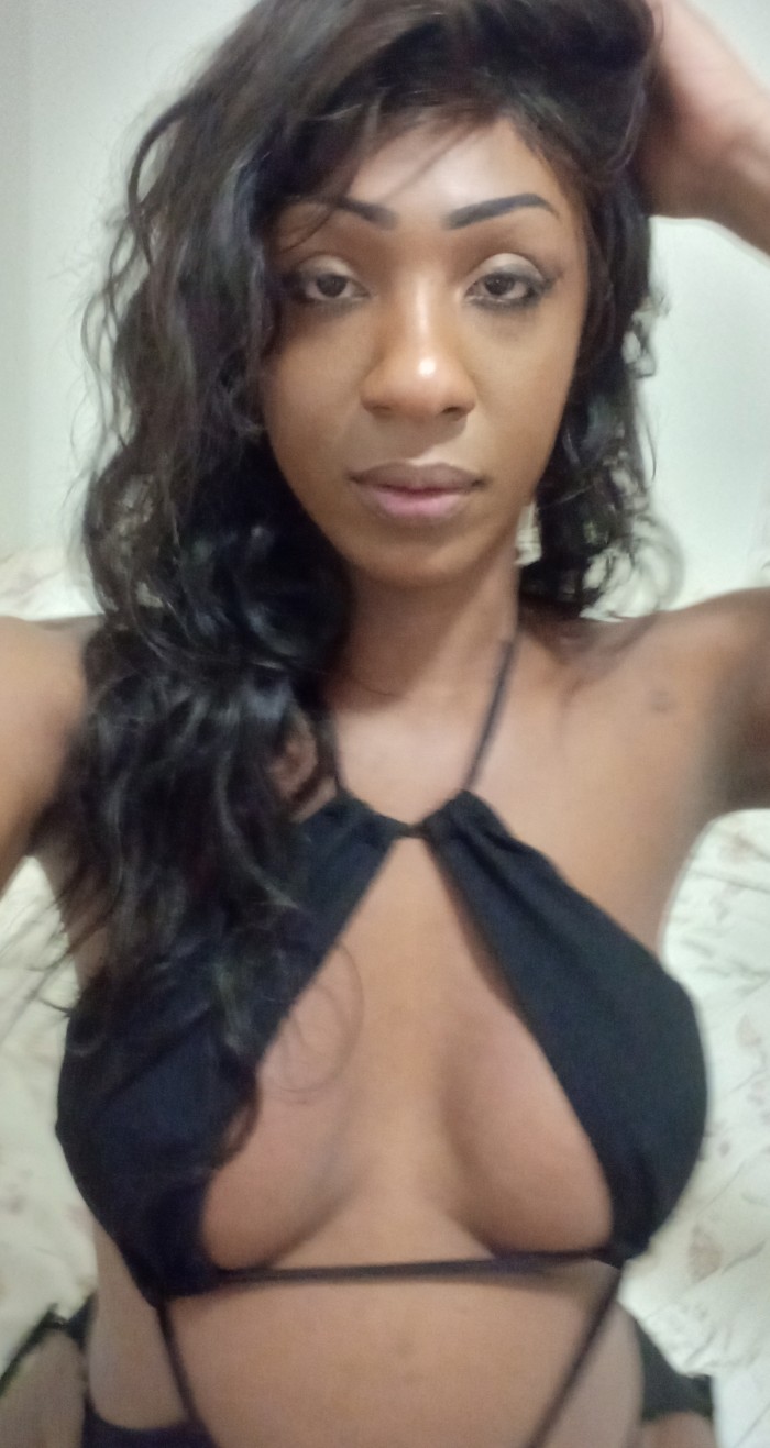 Gleicy trans wapa y femenina