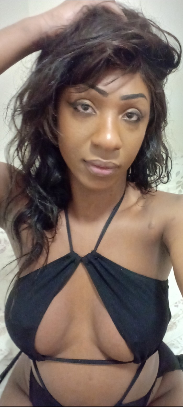 Gleicy trans wapa y femenina