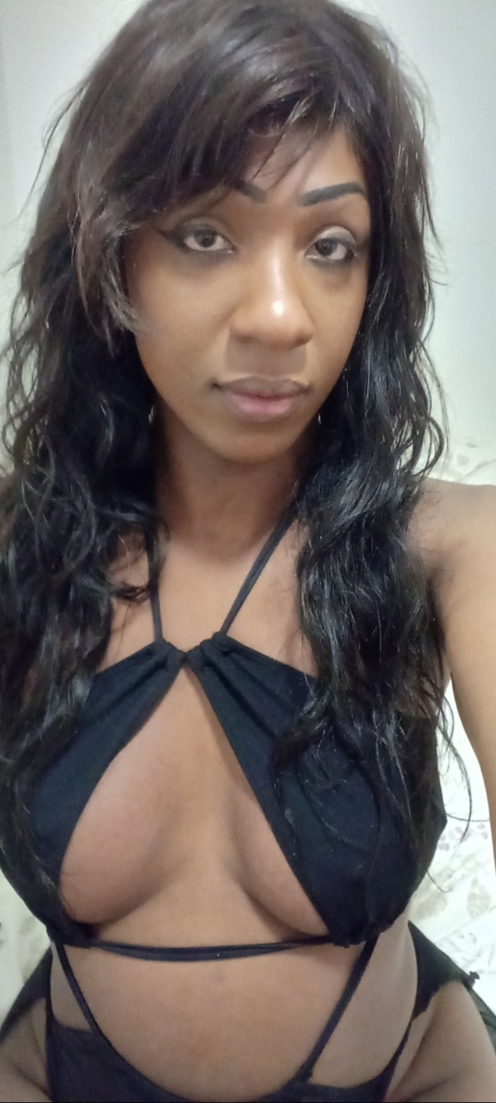 Gleicy trans wapa y femenina