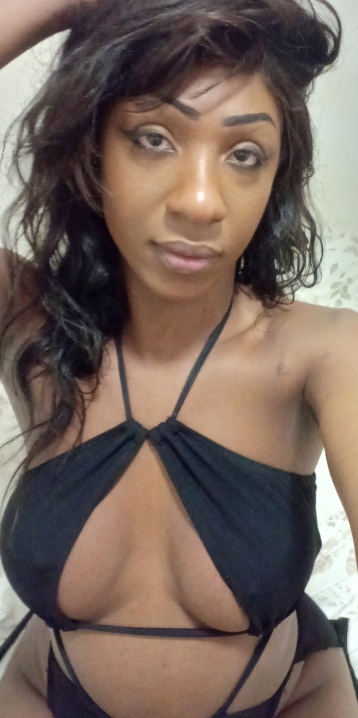 Gleicy trans wapa y femenina