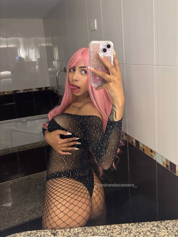 MIRANDA ESPECTACULAR MUJERON POR PRIMERA VEZ EN BENALMADENA