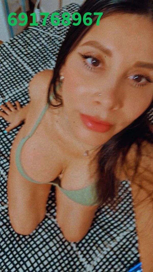 BOMBONCITO COÑITO DELICIOSO DELGADITA TETONA