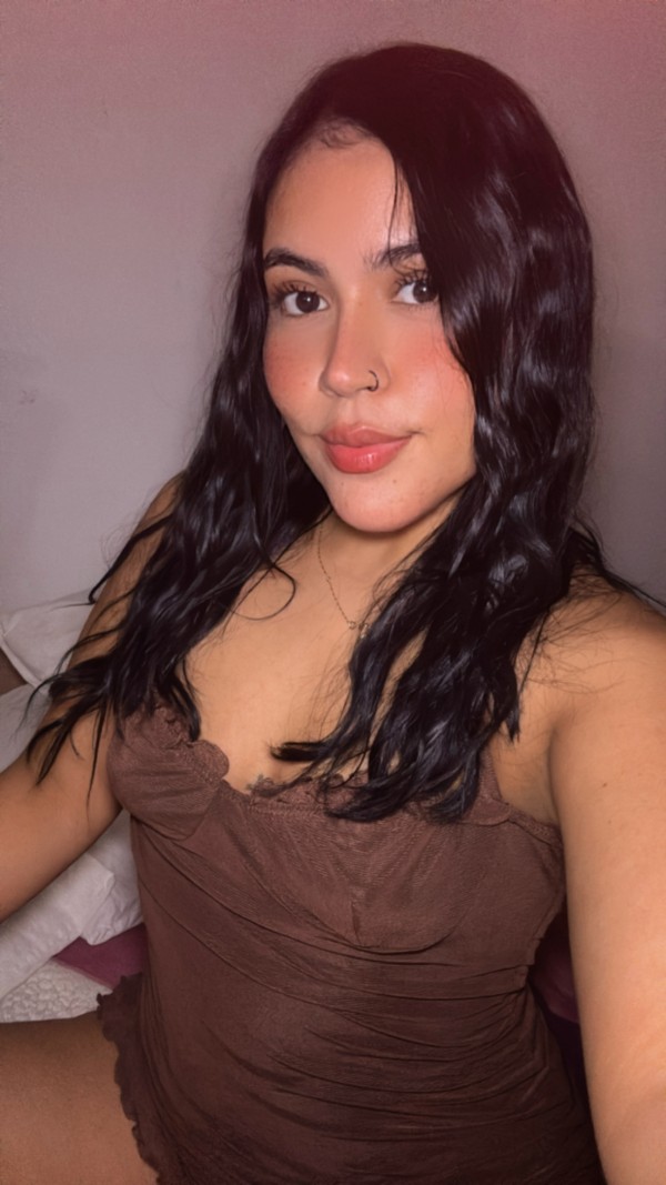 Soy Kloe colombiana fiestera, independiente sexy y fogosa