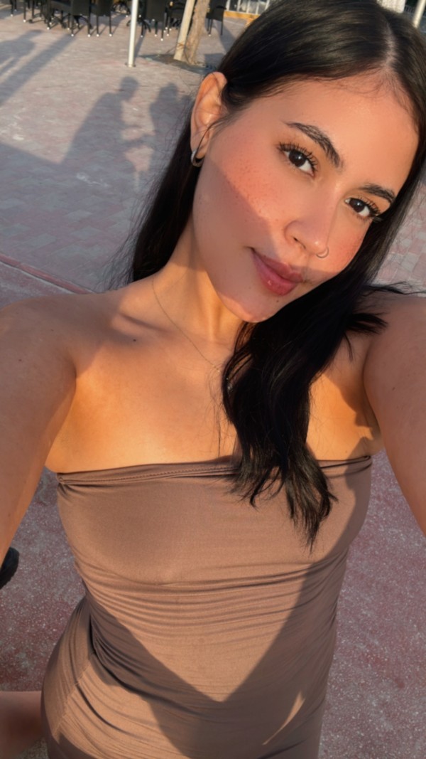 Soy Kloe colombiana fiestera, independiente sexy y fogosa