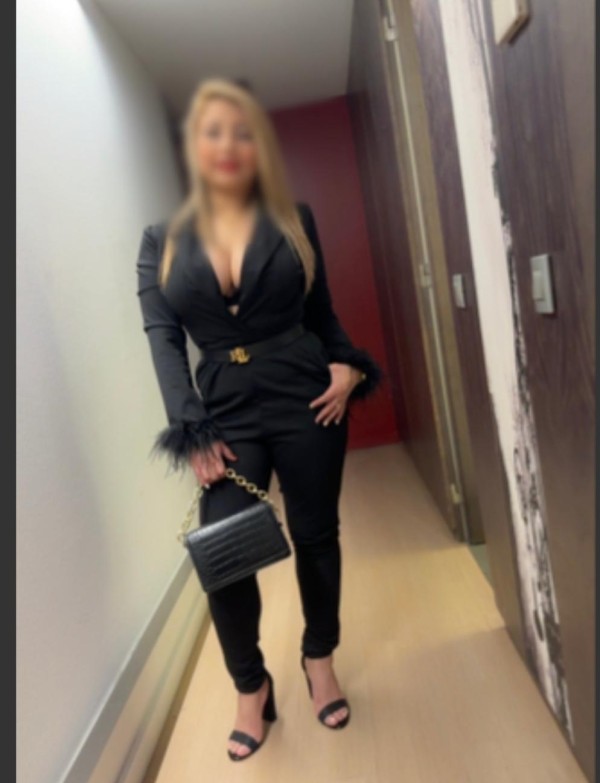 Joven sin tabú cariñosa 24 horas fiestera por o exprés por 30€