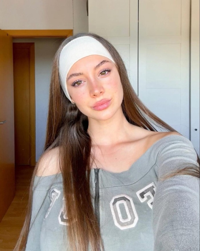 Diana / 20 años / Española