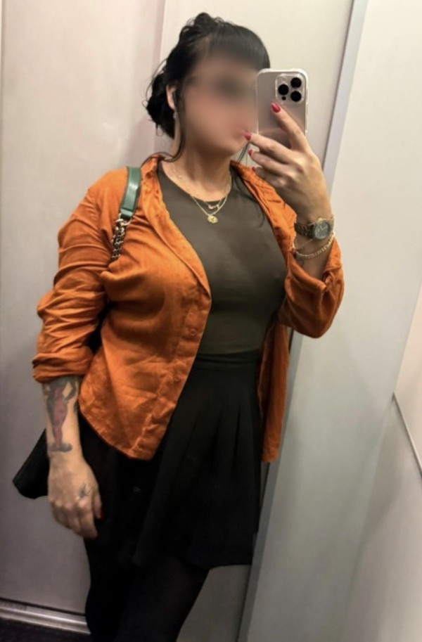 uruguaya SOLO POR UNA SEMANA PARA CABALLEROS DE BUEN GUSTO