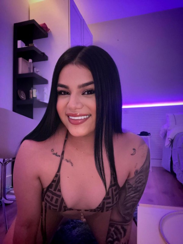 JOVENCITA. colombiana RECIEN LLEGADA Bárbara