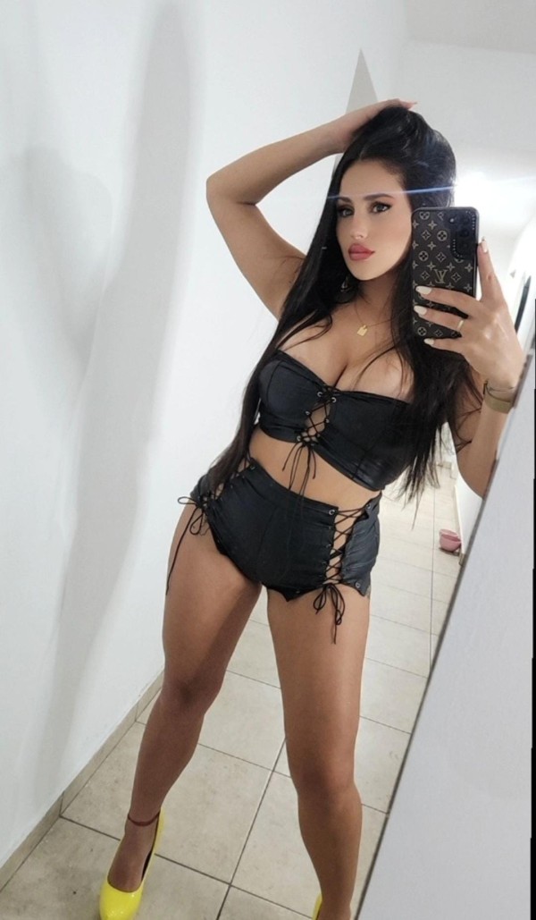 MARTINA 24 Años, TENTACIÓN ARDIENTE QUE TE DESCONTROLA…