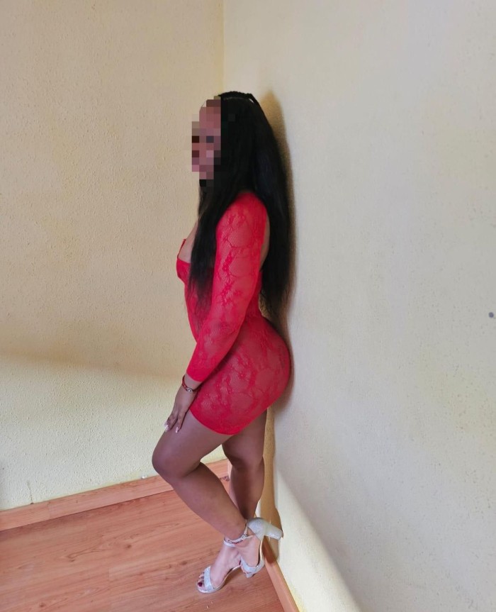 Novedad Noemí erótica y fiestera