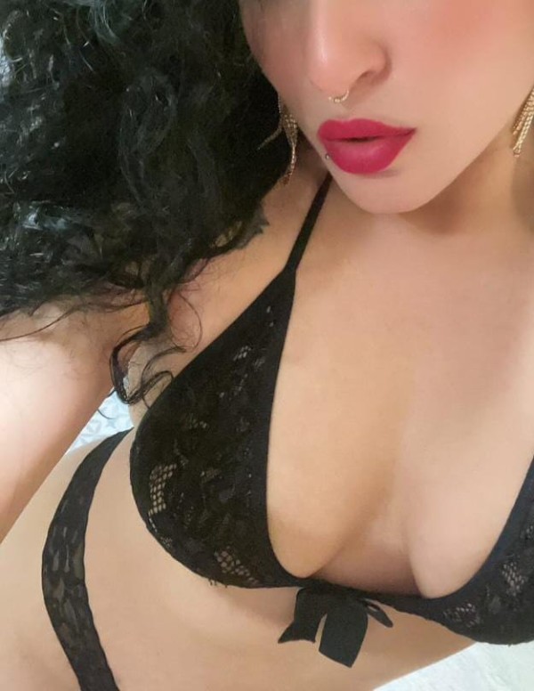 ULTIMOS DIAS, COÑO MUY MOJADITO Y CALIENTITO, GARGANTA PROFUNDA , FIESTERA