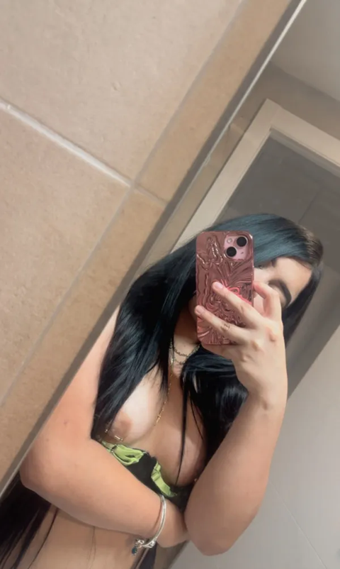 ARDIENTE APASIONADA Y MUY CACHONDA