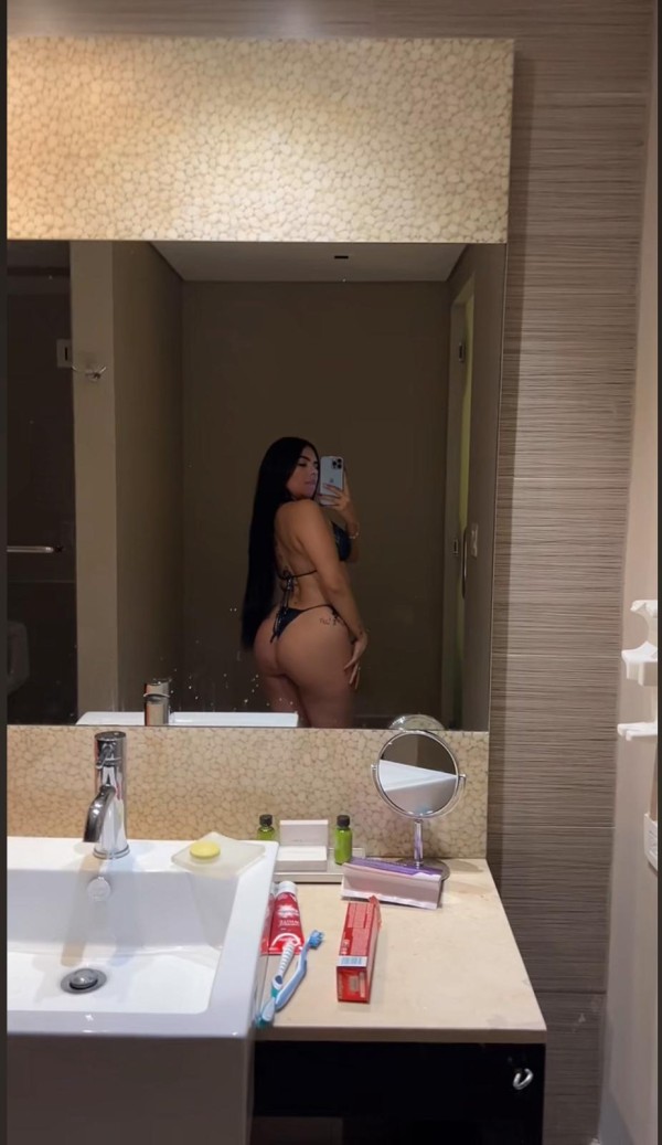 LATINA CACHONDA BALERY PRIMERA VEZ EN RUBI