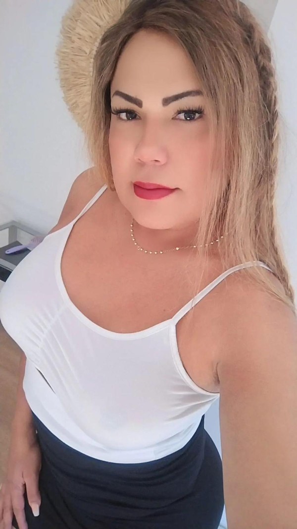 Soy una linda mujer con un espectacular saber estar dotación XXL ven