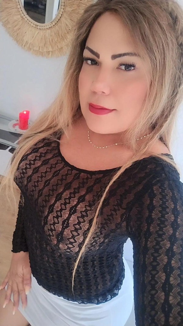 Soy una linda mujer con un espectacular saber estar dotación XXL ven