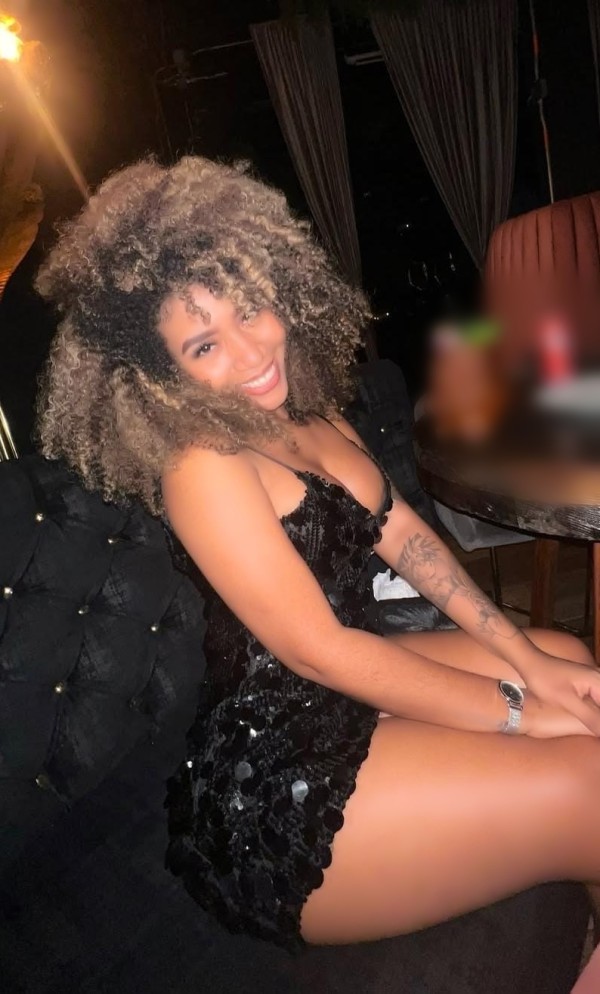 Mulata súper morbosa con ganas de FOLLAR, NOVEDAD!