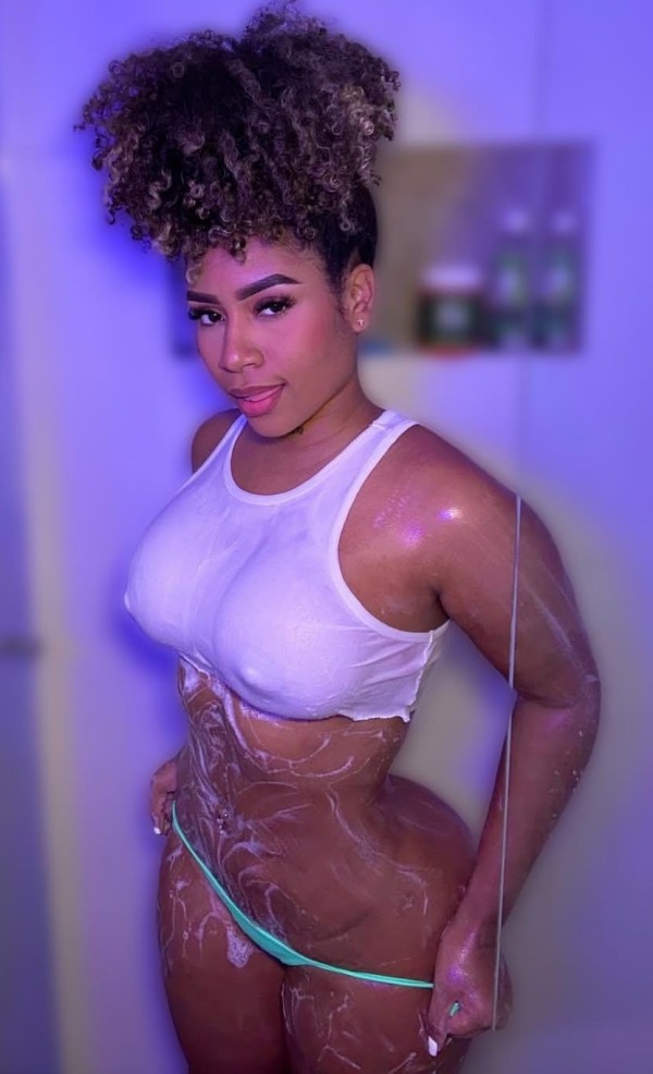 Mulata súper morbosa con ganas de FOLLAR, NOVEDAD!