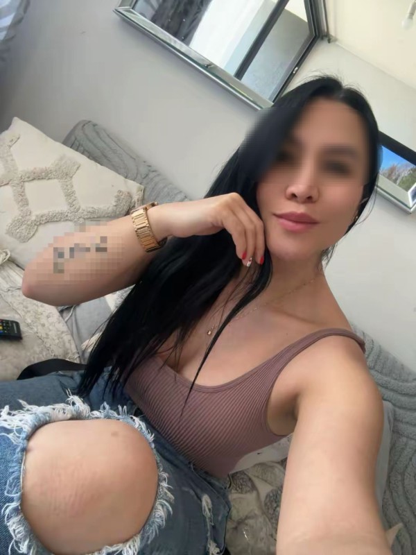 PRINCIPIANTE COÑITO JUGOSO Y ESTRECHO ME ENCANTA FOLLAR