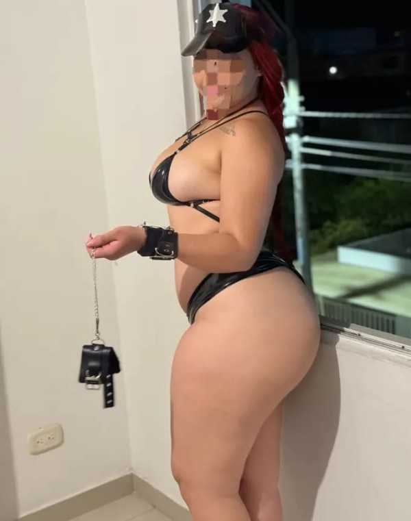 Mamasita guarra fiestera Dominante maja