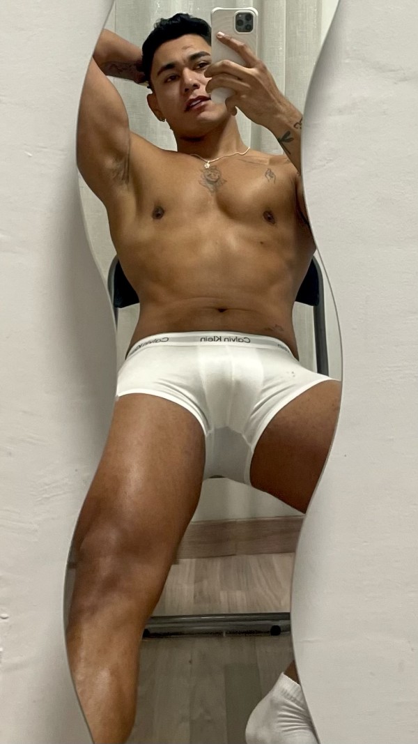 MATEO LATINO CAÑERO PARA CUMPLIR TUS FANTASÍAS