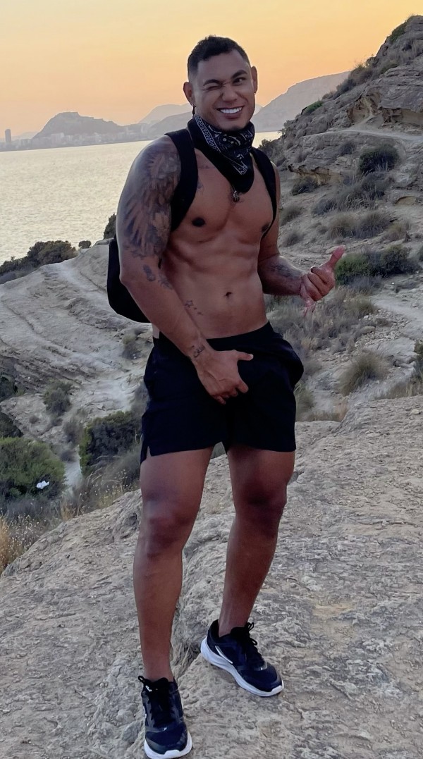 MATEO LATINO CAÑERO PARA CUMPLIR TUS FANTASÍAS