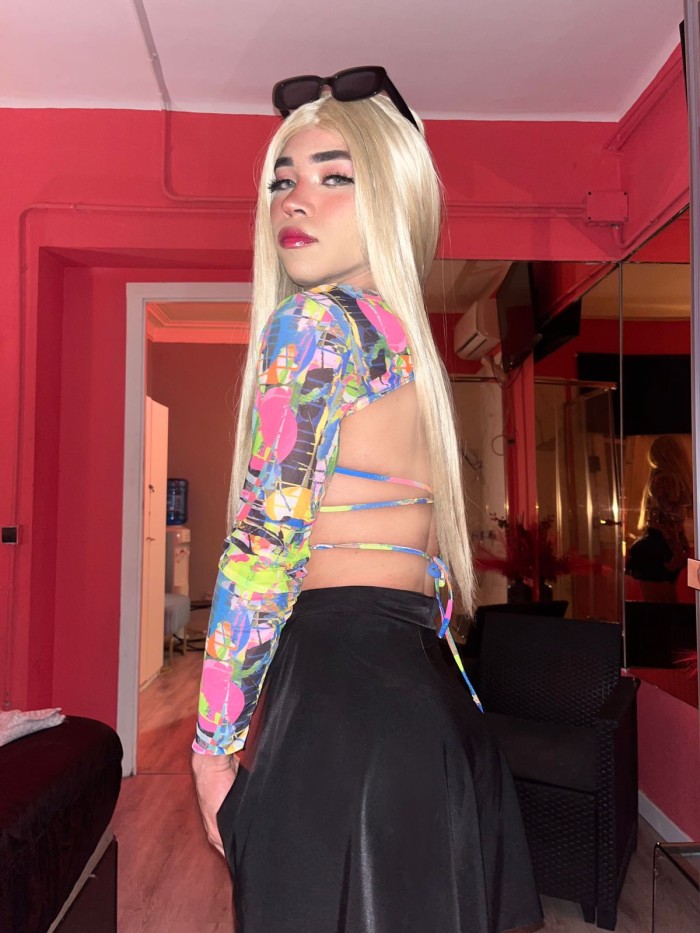 SÚPER ENTREGADA, ARDIENTE Y LISTA PARA LA FIESTA