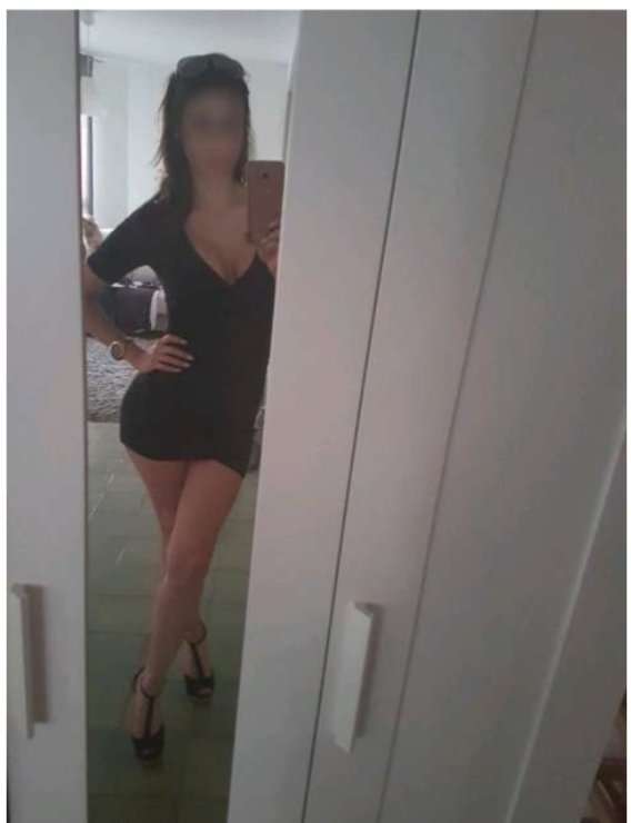 Trato amateur chica  muy cercana de paso por Andorra