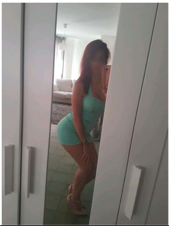 Trato amateur chica muy cercana de paso por Andorra