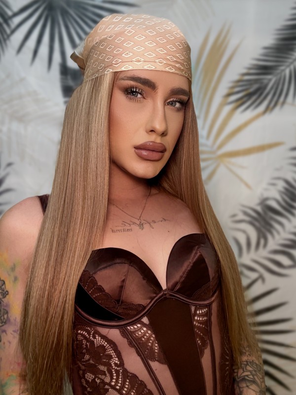 LEE ABAJO ! ALCOBENDAS , LA AUTÉNTICA PAULA MONROE