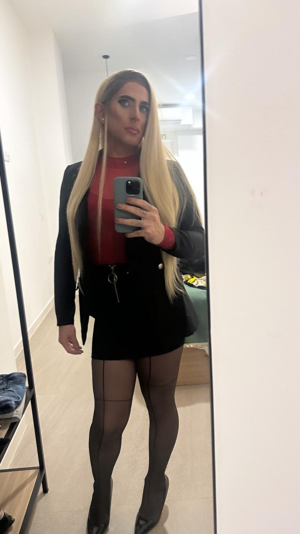 Nadia 28 años TRANS ( CD ) ESPAÑOLITA DIVERTIDA Y MUY JUGUETONA 24h