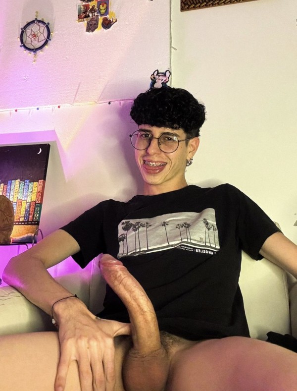 Boy latino nuevo por torre del Mar Vélez Málaga