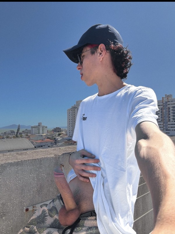 Boy latino nuevo por torre del Mar Vélez Málaga