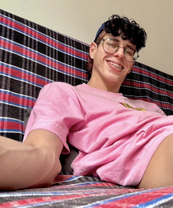 Boy latino nuevo por torre del Mar Vélez Málaga