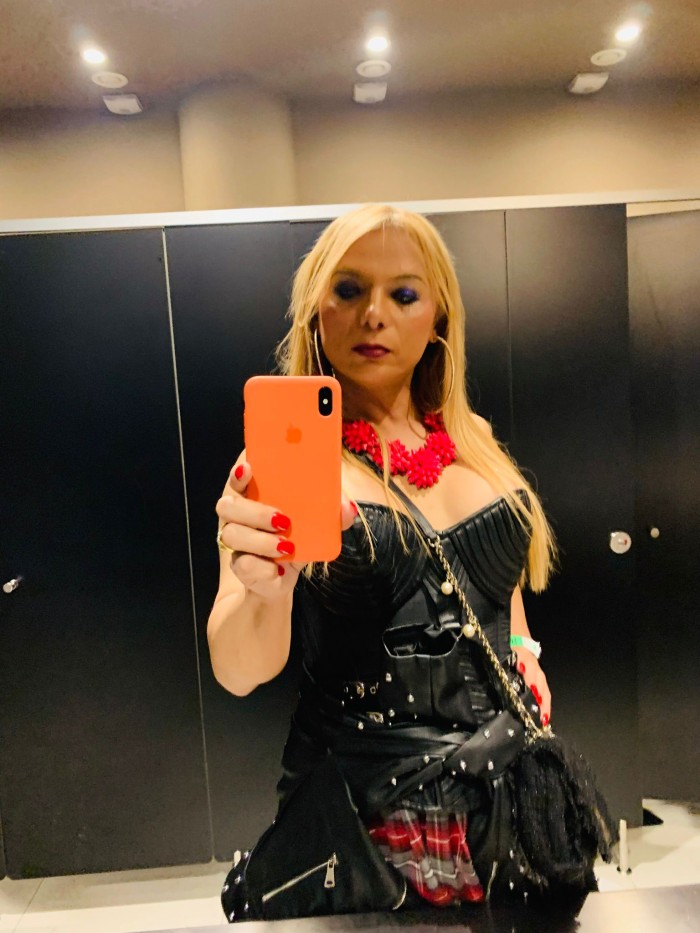 DESCUBRE MI MUNDO DE DESEO Y SORPRESAS CON ADRIANA ALVES TRANS