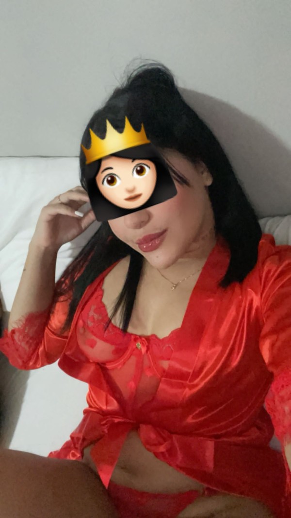 PAOLA 22 años, ELEGANCIA QUE SEDUCE Y TE ENVUELVE…