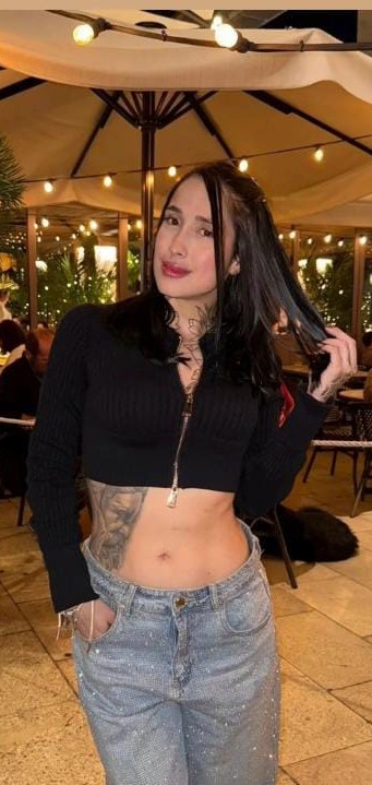 ROUS, TATUADA, SEXY Y JUGUETONA