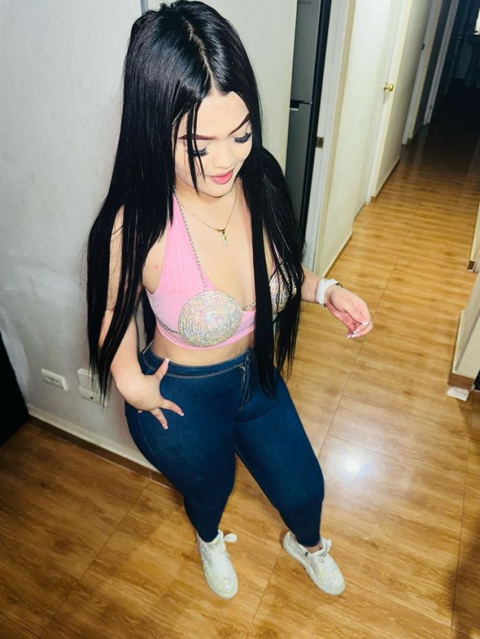 novedad valeria jovencita caliente implicada fiestera