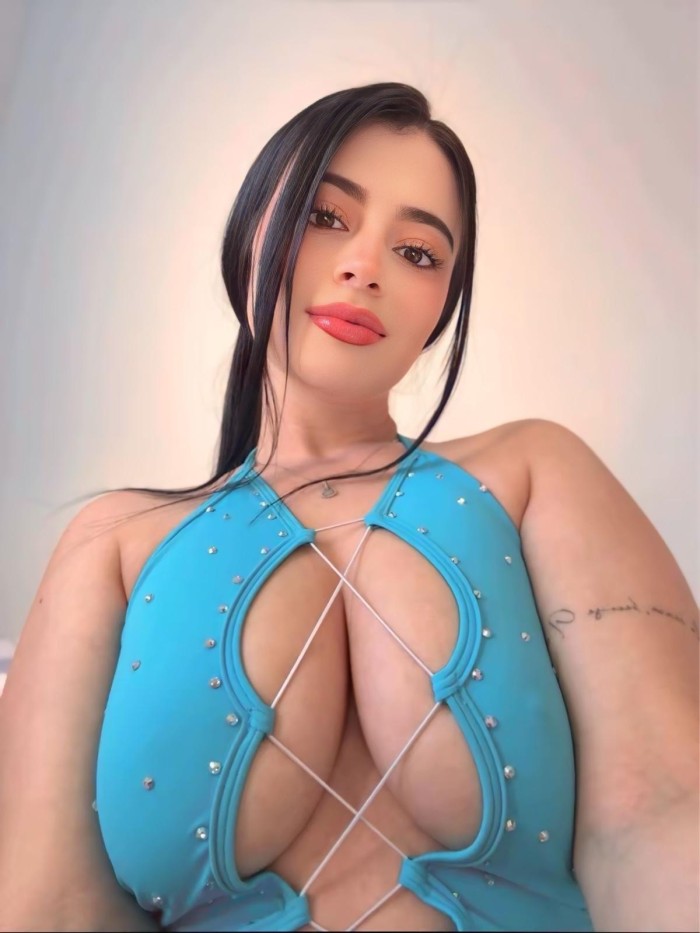 Encantadora y fiestera, Samara un Hermosa morena