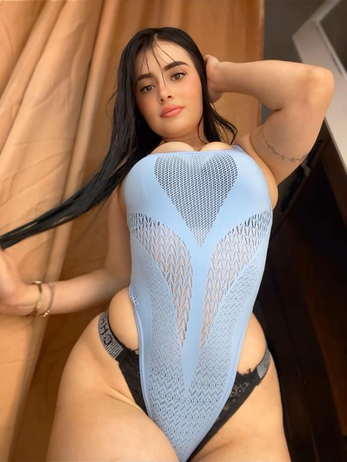 Encantadora y fiestera, Samara un Hermosa morena