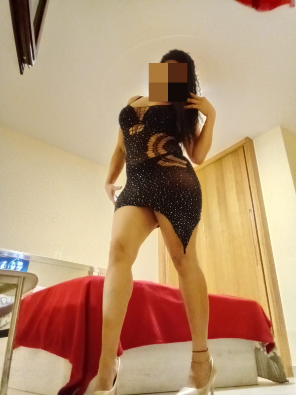 Chica latina ardiente